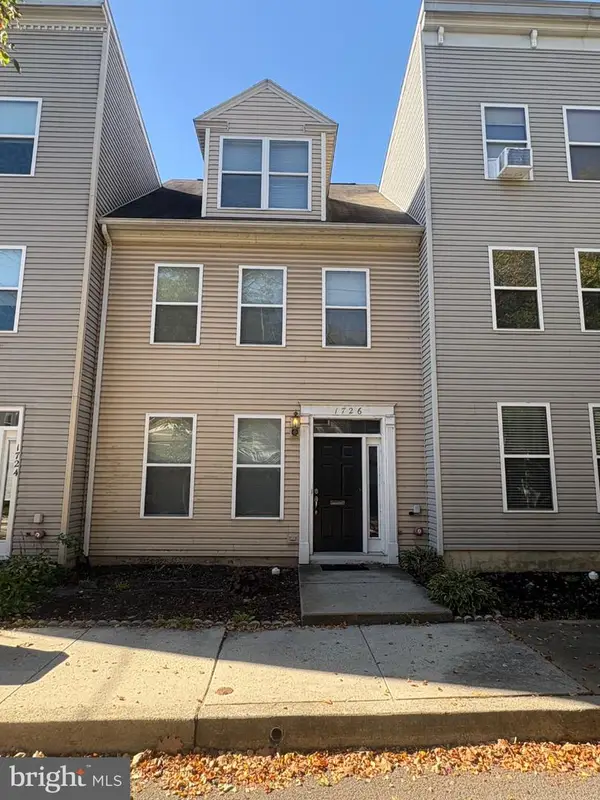 1726 Logan St, HARRISBURG, PA 17102