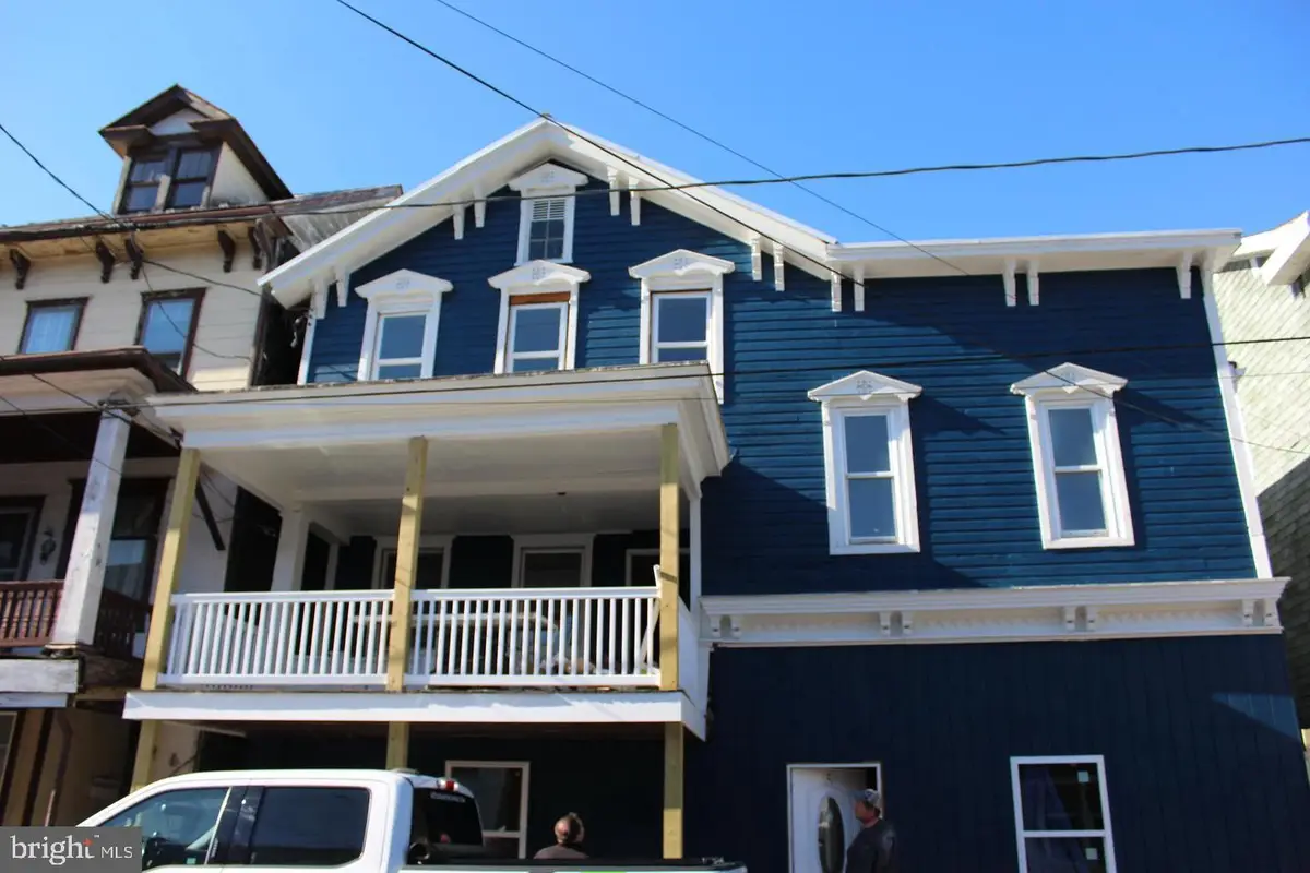 111 E Market St, Williamstown, PA 17098 - #1