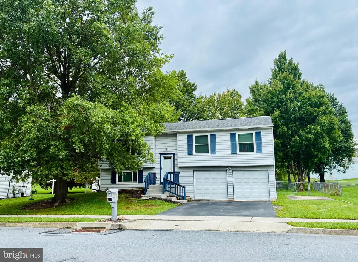 4319 New Hampshire Dr, Harrisburg, PA 17112 - #1