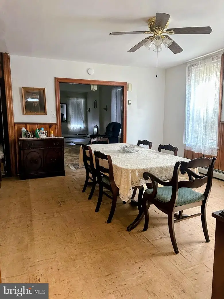 48 E 22 Nd St, Chester, PA 19013 - #3