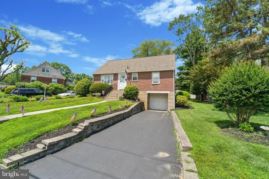 132 S Sproul Rd, Broomall, PA 19008 - Image #2