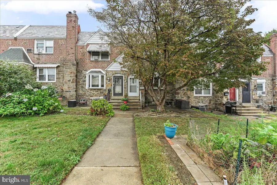 2431 Cedar Ln, Drexel Hill, PA 19026 - Image #2
