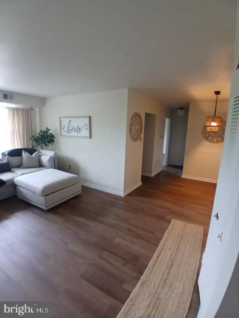 826 South Ave #r8, Secane, PA 19018 - Image #2