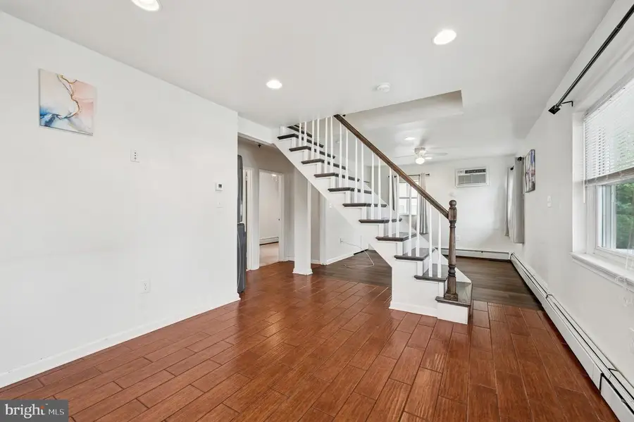 412 Gorsuch St, Folsom, PA 19033 - Image #3