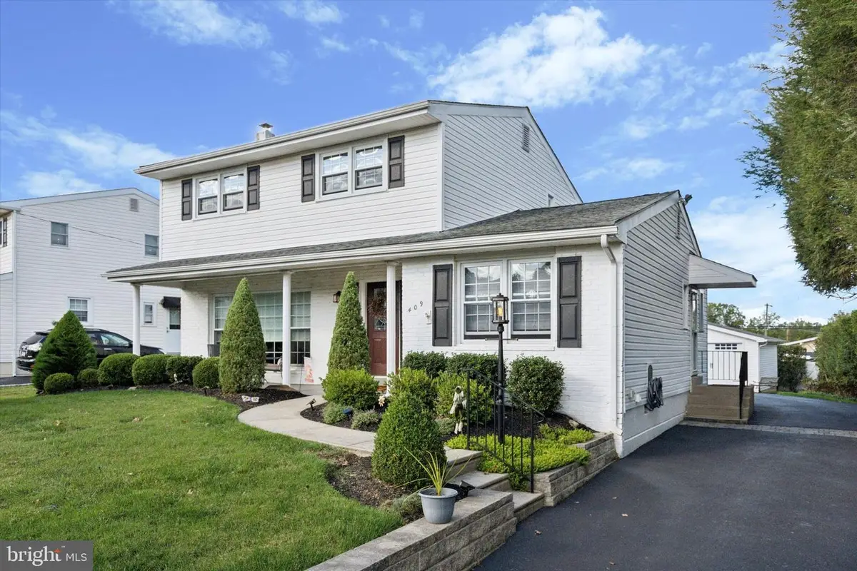 409 Eldon Dr, Broomall, PA 19008 - Image #1