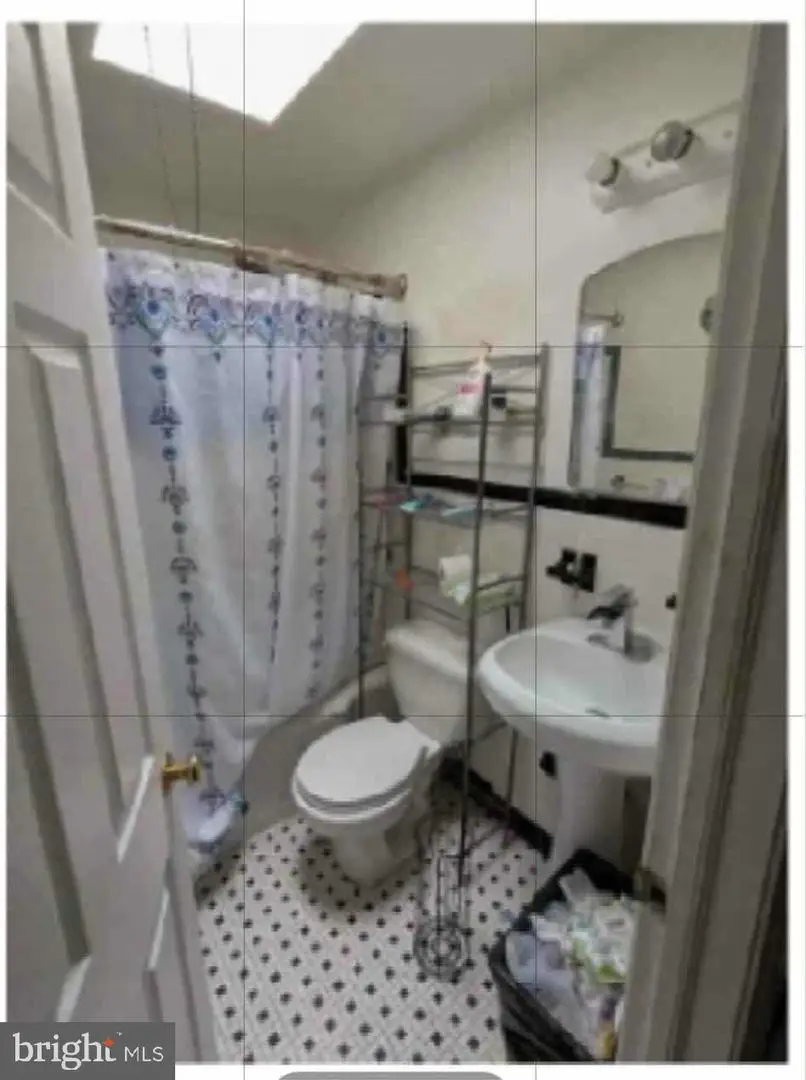 423 Arlington Ave, Upper Darby, PA 19082 - Image #2