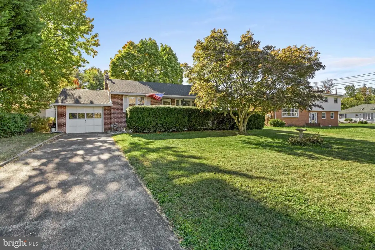 2502 Grand Ave, Holmes, PA 19043 - Image #1