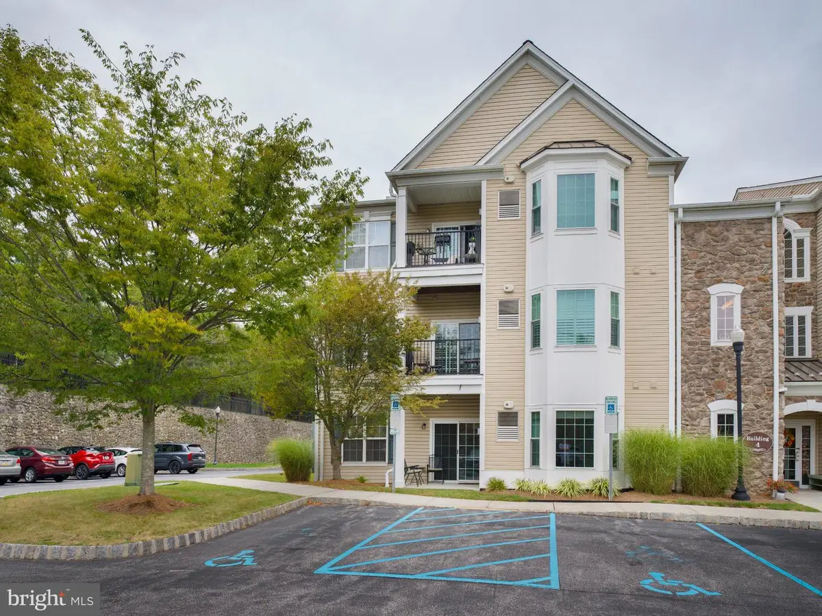 411 Creekside Dr, Brookhaven, PA 19015 - Image #1