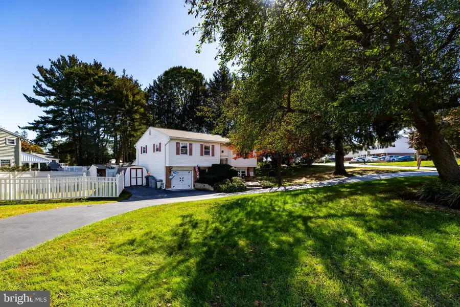 699 Cherry Tree Rd, Aston, PA 19014 - Image #2