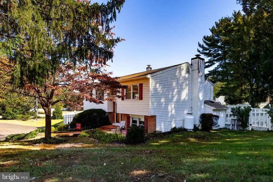 699 Cherry Tree Rd, Aston, PA 19014 - Image #3