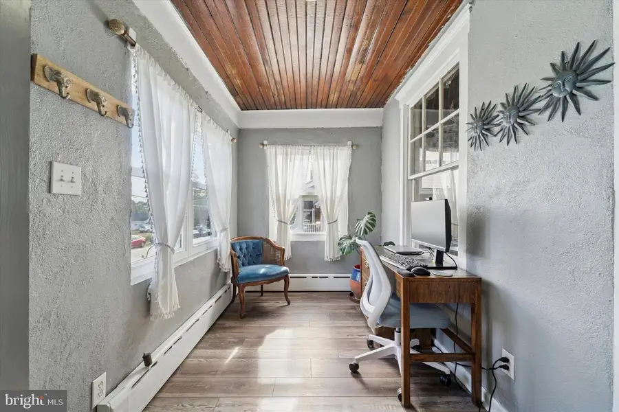 339 Sutton Ave, Folsom, PA 19033 - Image #2