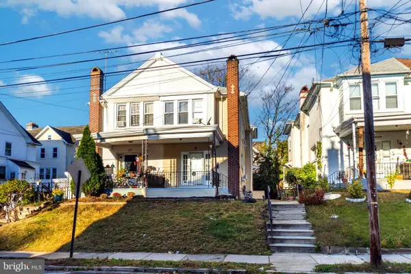 18 Elm Ave, UPPER DARBY, PA 19082