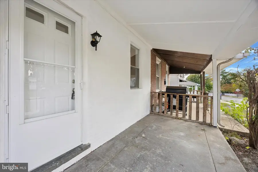 45 S Sycamore Ave, Clifton Heights, PA 19018 - Image #2