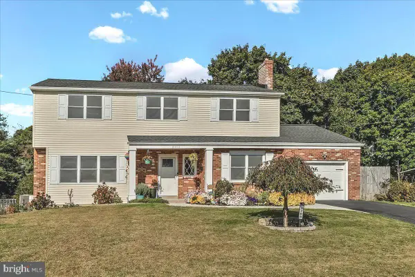 2300 Overlook Dr, ASTON, PA 19014