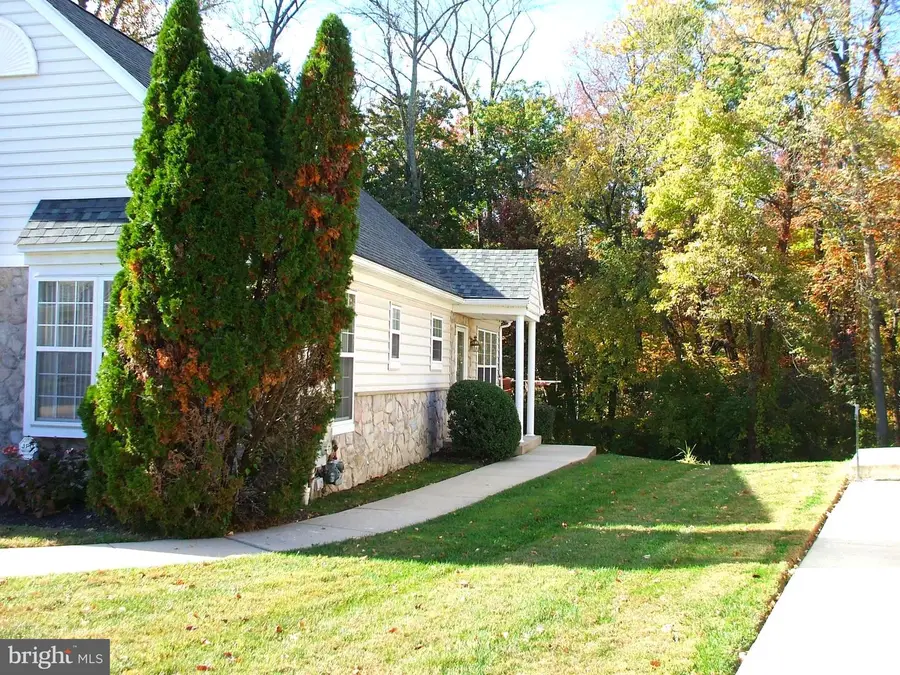 4224 Chatham Cir, Aston, PA 19014 - Image #2