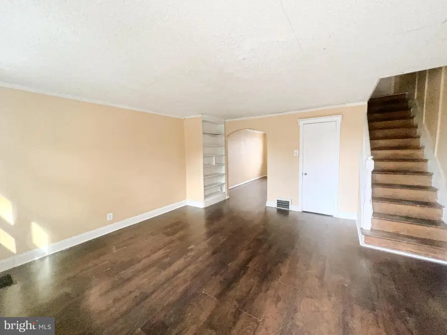 921 Lincoln St, Chester, PA 19013 - Image #2