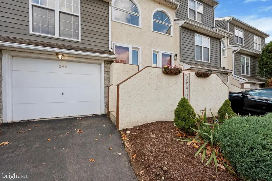 242 Moria Pl #242, Aston, PA 19014 - Image #2
