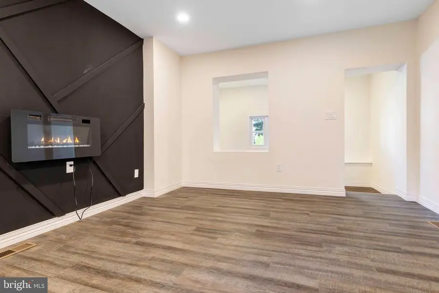 212 Pusey Ave, Darby, PA 19023 - Image #3