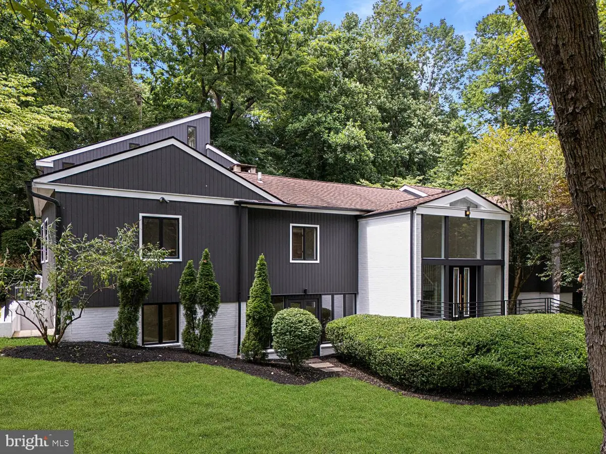 117 W Possum Hollow Rd, Wallingford, PA 19086 - Image #1