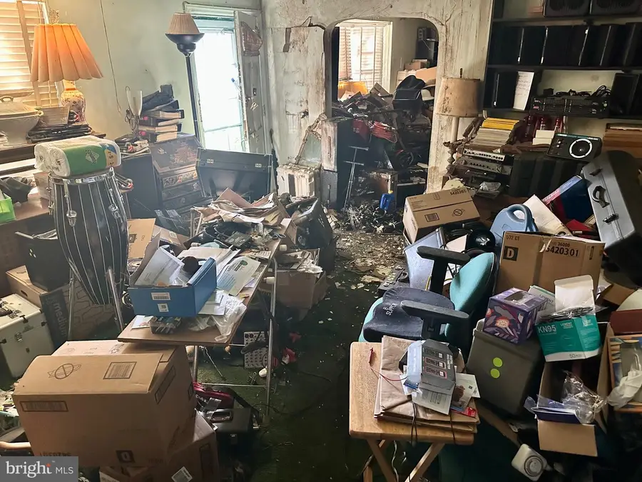 210 Farnham Rd, Havertown, PA 19083 - Image #3