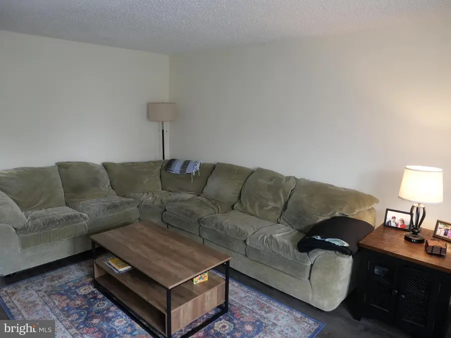 289 Whitehall Dr, Clifton Heights, PA 19018 - Image #3