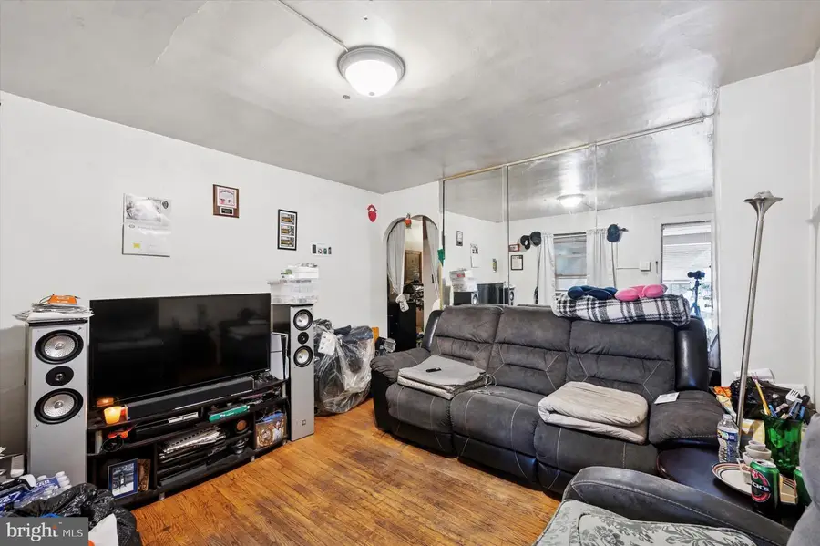 331 N 10th St, Darby, PA 19023 - Image #2