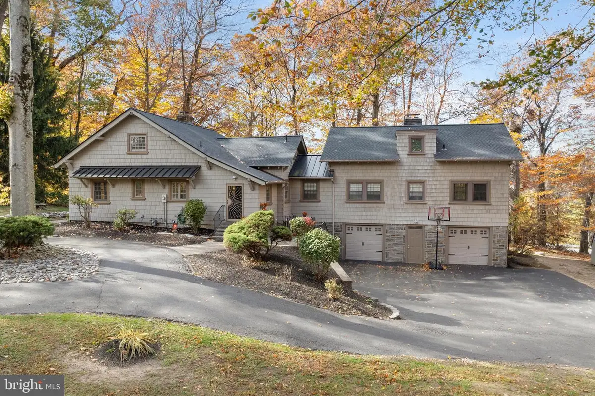 1116 Wooded Way Dr, Media, PA 19063 - Image #1