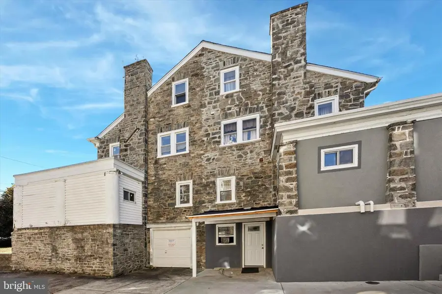 46 Copley Rd, Upper Darby, PA 19082 - Image #2