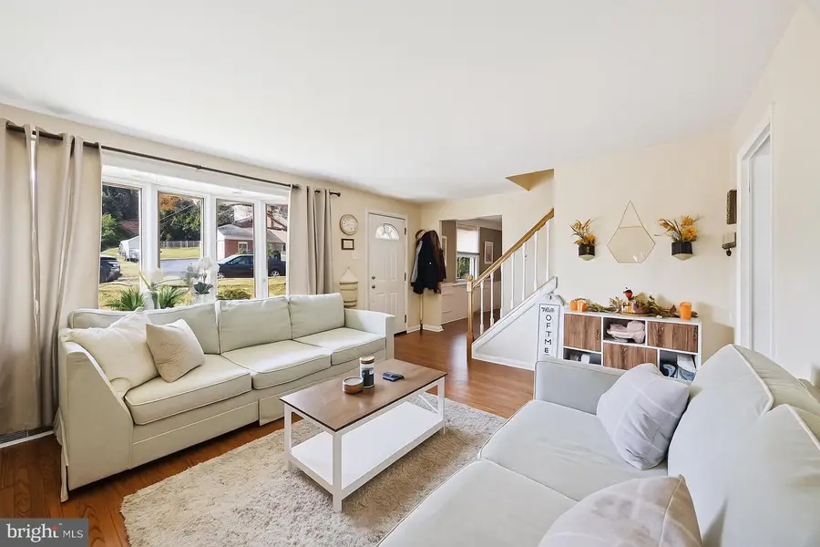 4920 Jackson Dr, Brookhaven, PA 19015 - Image #2