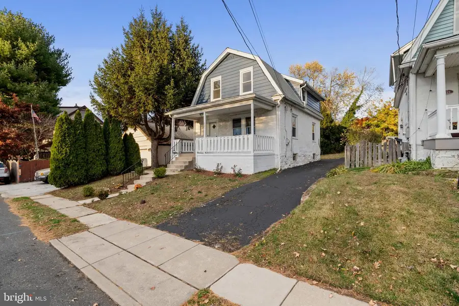 521 Blythe Ave, Drexel Hill, PA 19026 - Image #2