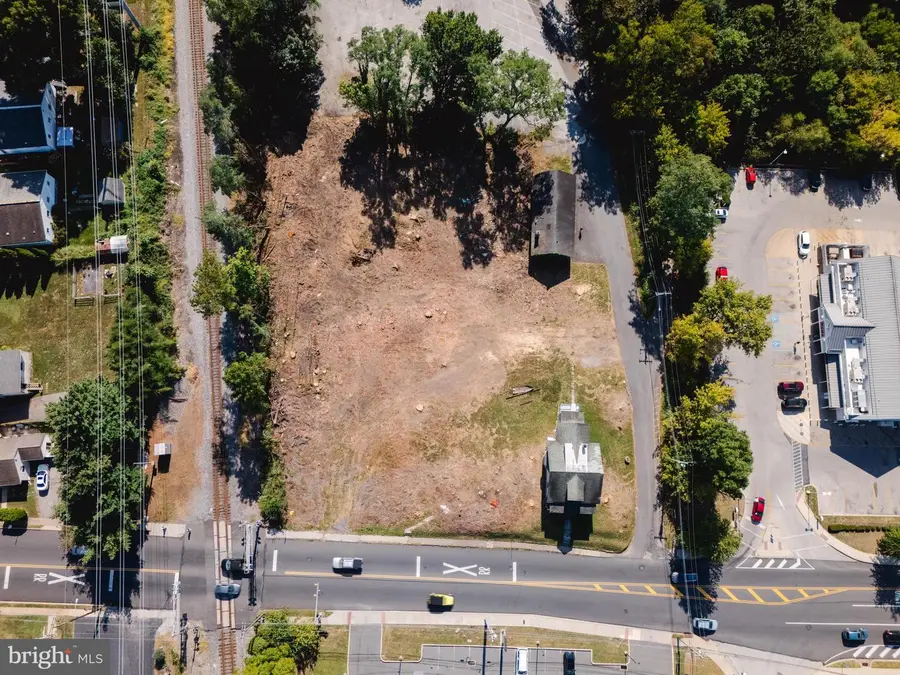 610 N Swarthmore Ave, Ridley Park, PA 19078 - Image #2