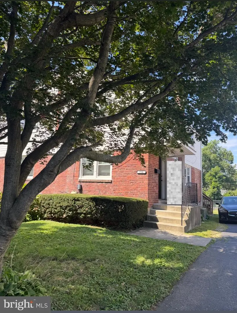 754 Oak View Rd, Ardmore, PA 19003 - Image #1