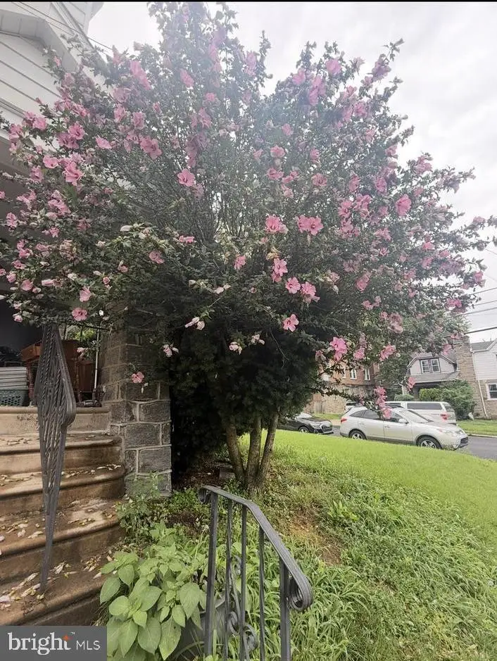 7226 Penarth Ave, Upper Darby, PA 19082 - Image #2