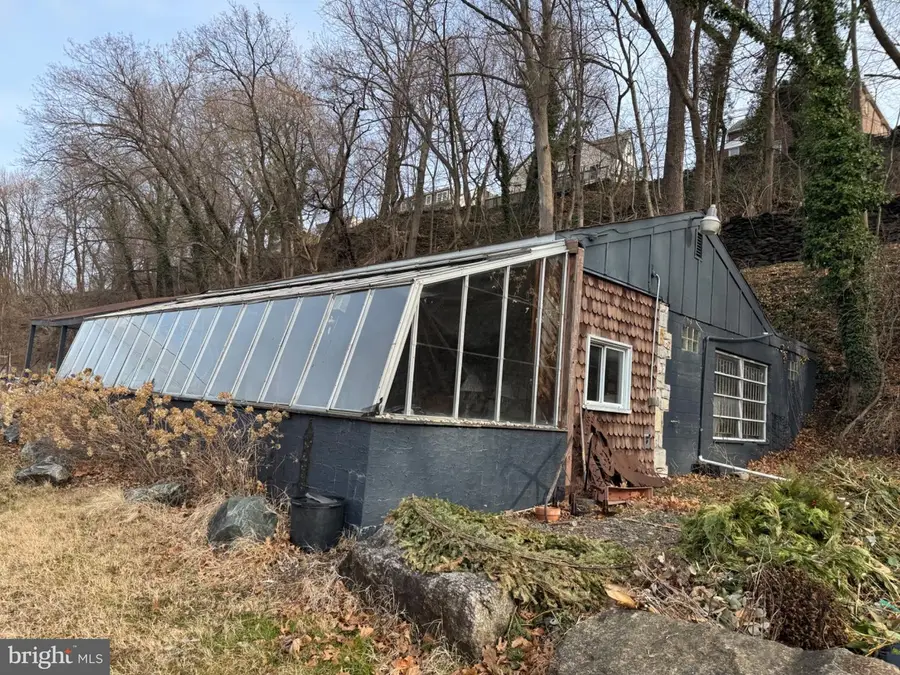 233 Scottdale Rd, Lansdowne, PA 19050 - #2