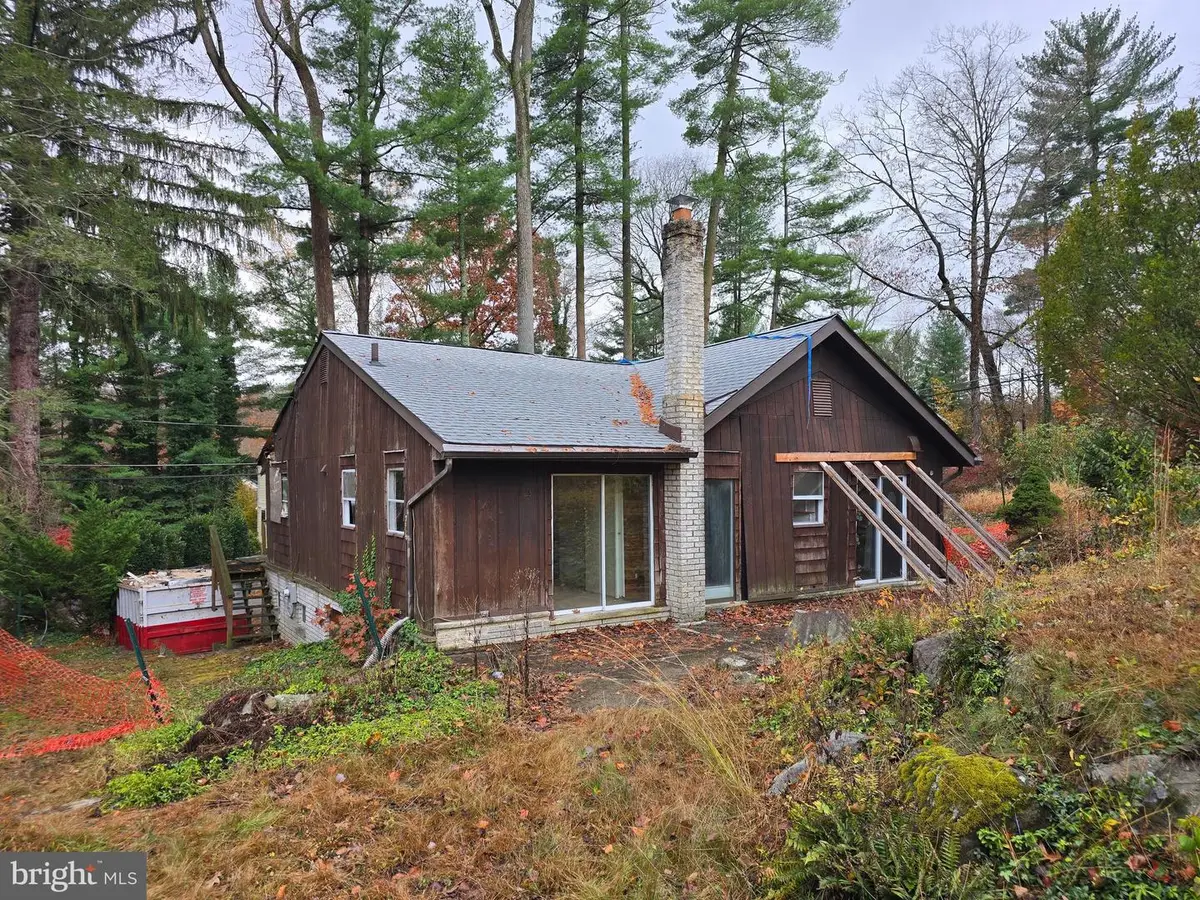 11 Spruce Rd, Newtown Square, PA 19073 - Image #1