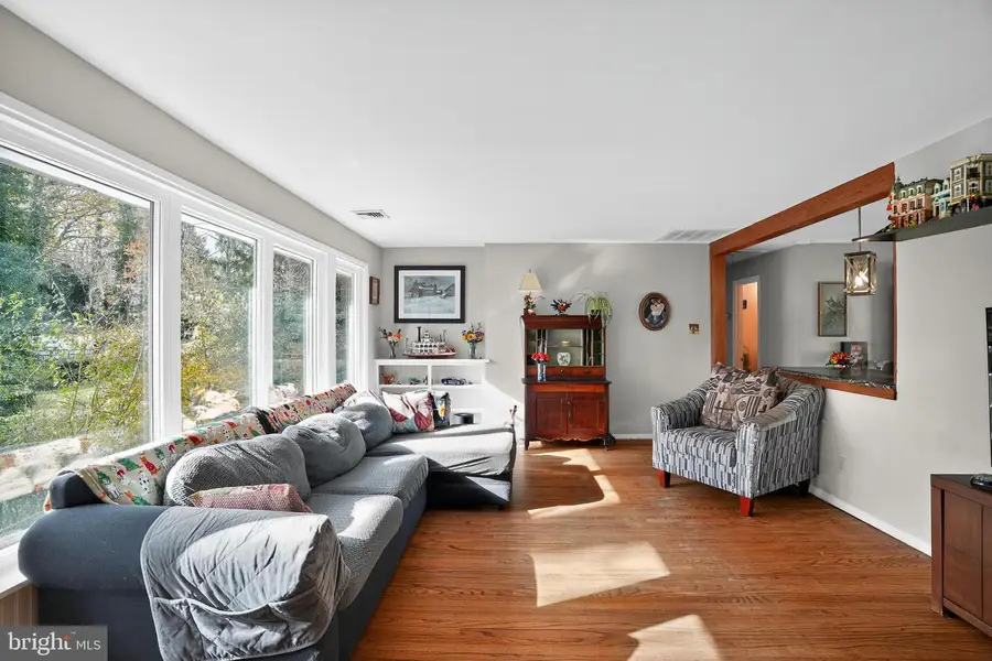 612 Meadowvale Ln, Media, PA 19063 - Image #2