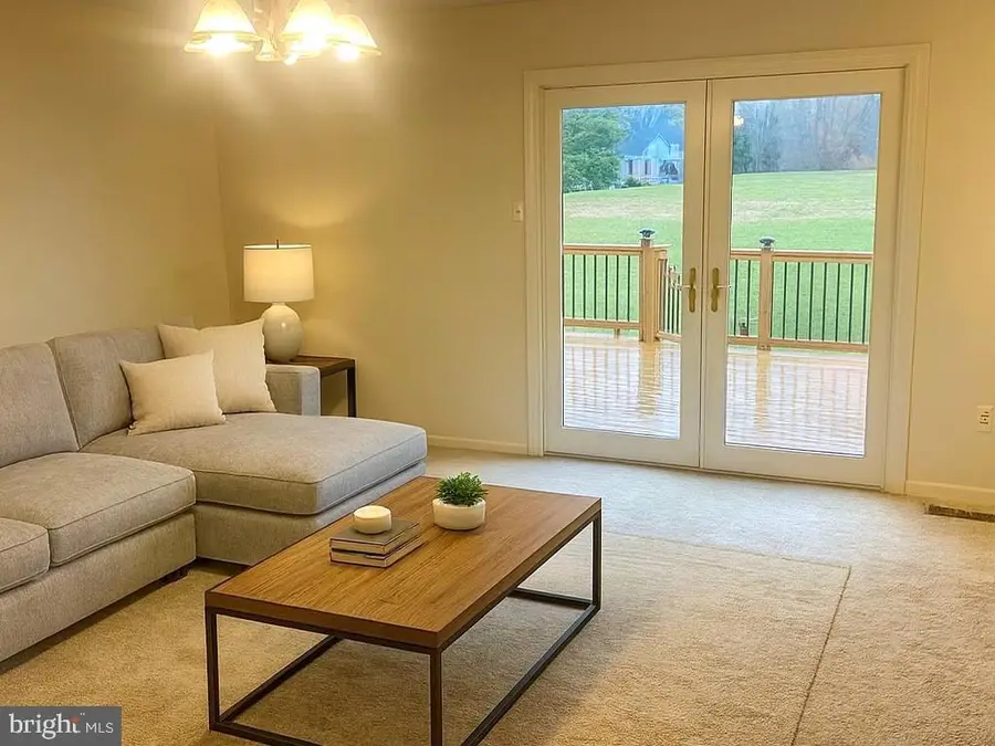 86 Louis James Ct #86, Upper Chichester, PA 19014 - Image #2