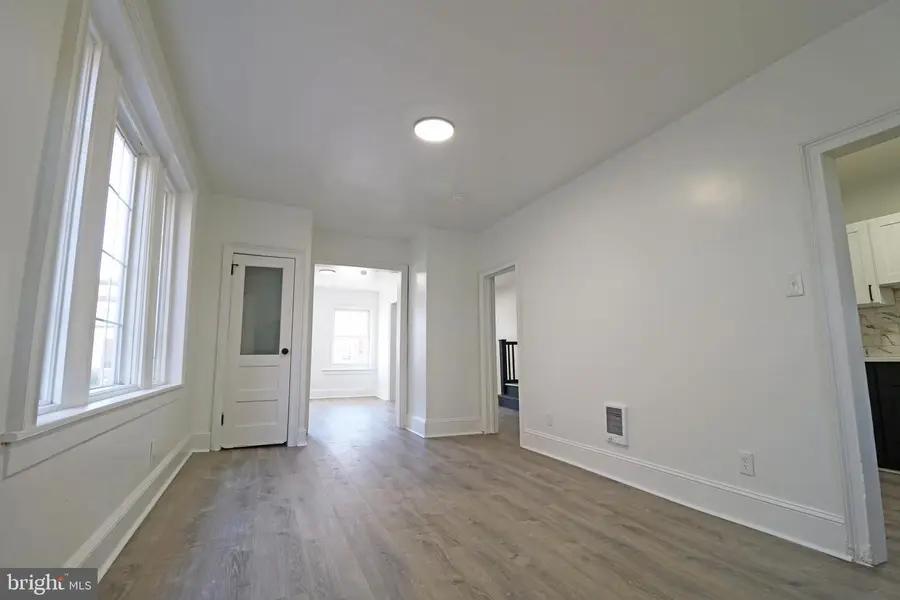 919 Elsinore Pl, Chester, PA 19013 - Image #3