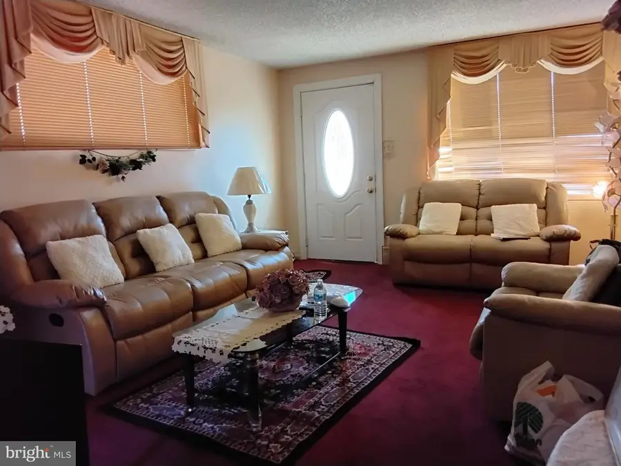 27 Concord Rd, Darby, PA 19023 - Image #2