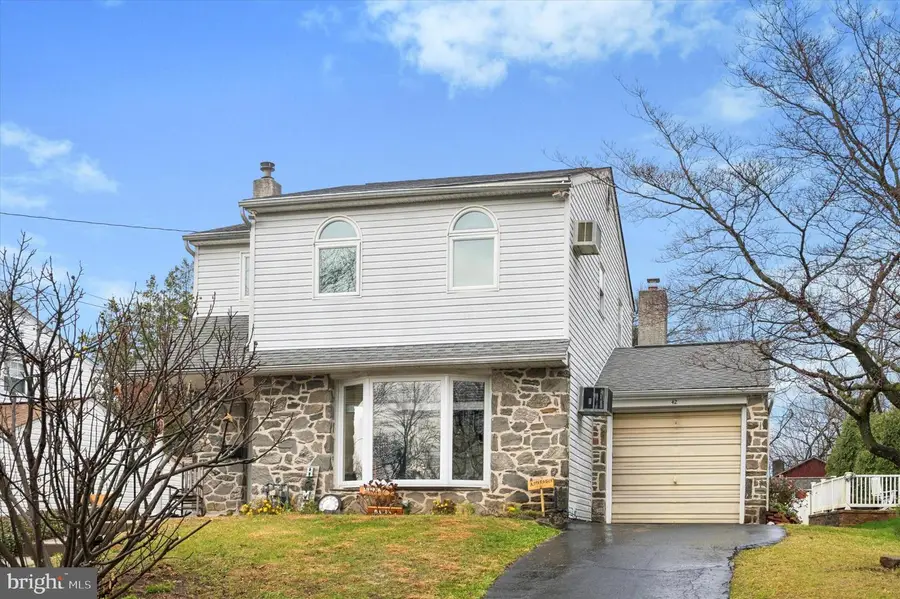 42 Colonial Dr, Havertown, PA 19083 - Image #2