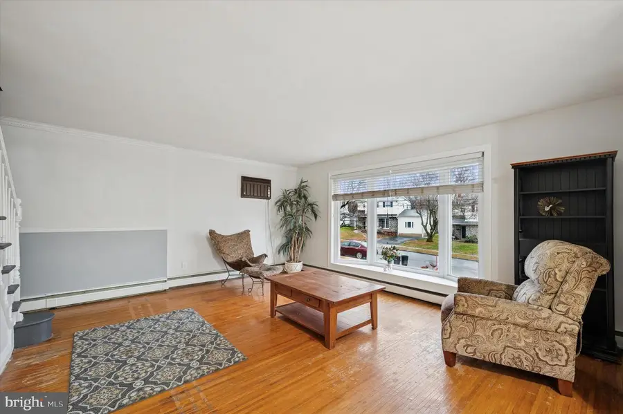 42 Colonial Dr, Havertown, PA 19083 - Image #3