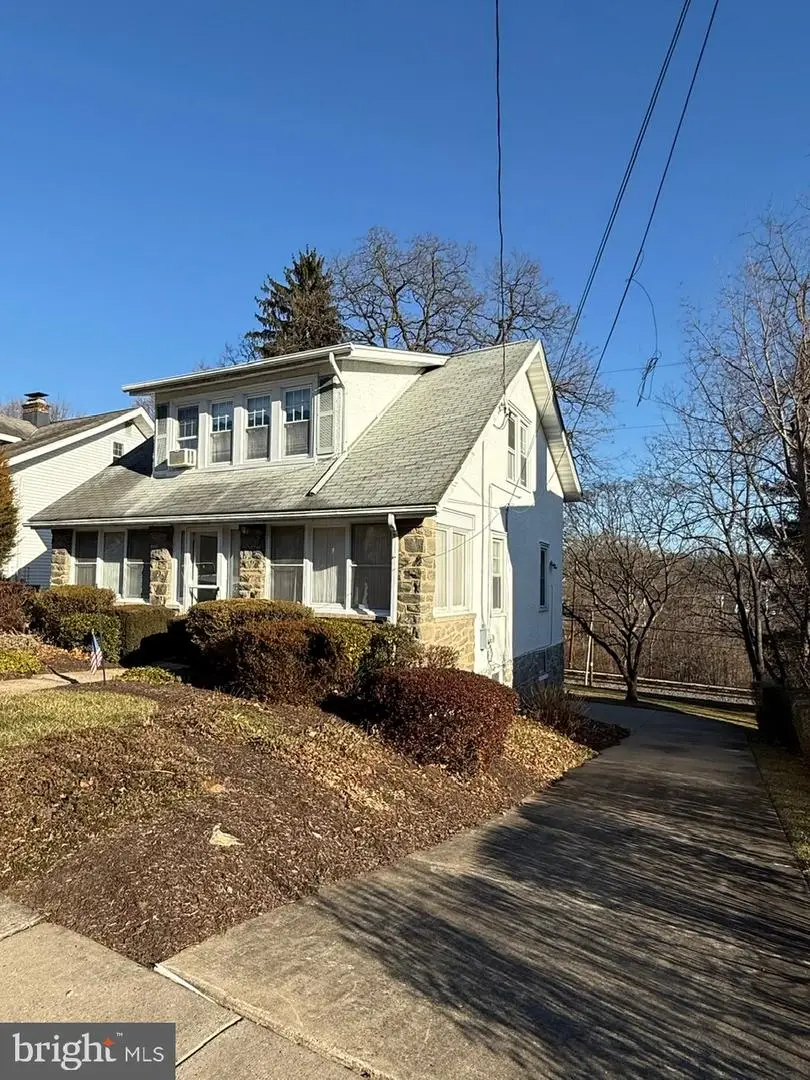 672 Lawson Ave, Havertown, PA 19083 - #2