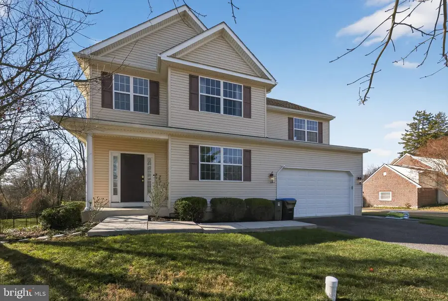 4104 Kates Gln, Aston, PA 19014 - Image #2