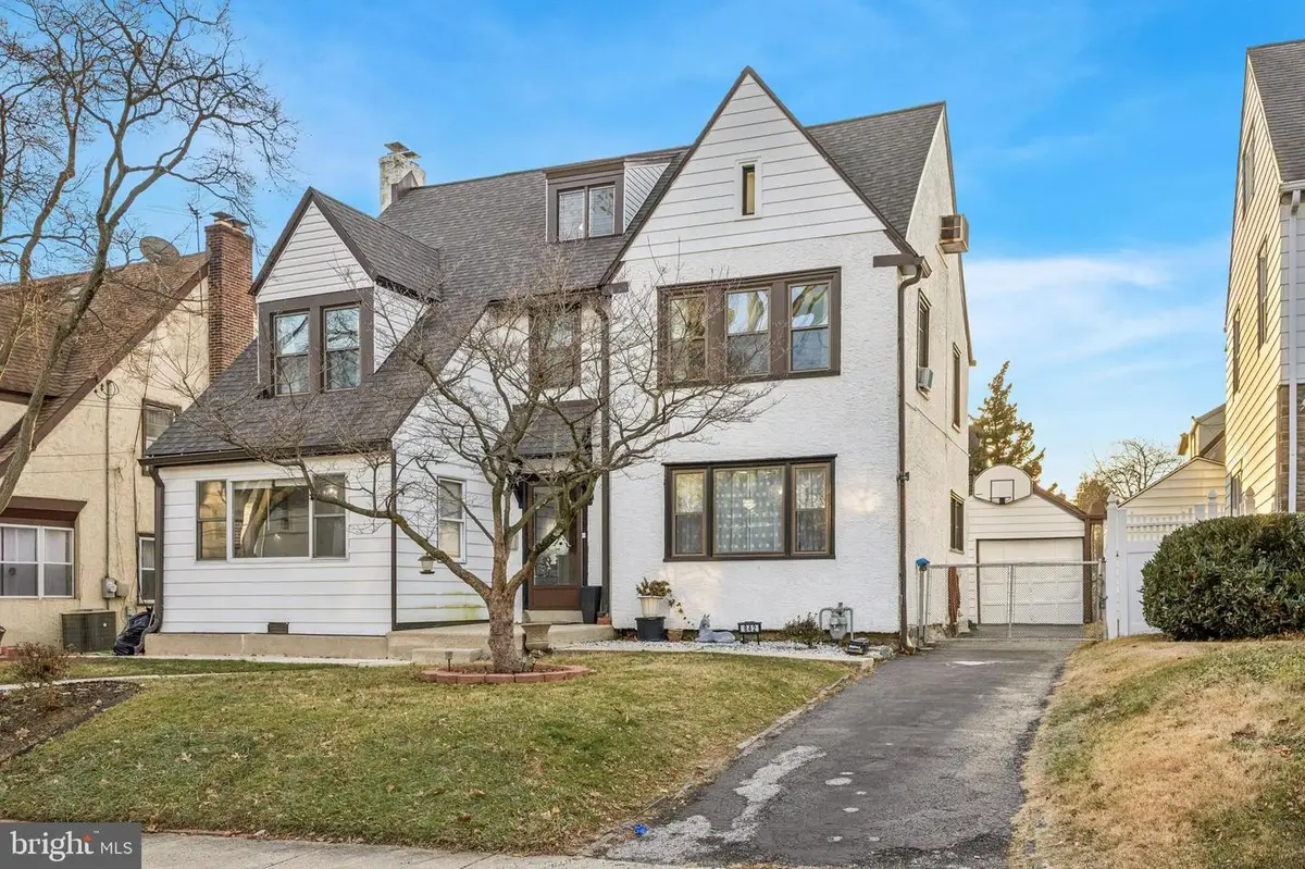 842 Alexander Ave, Drexel Hill, PA 19026 - Image #1