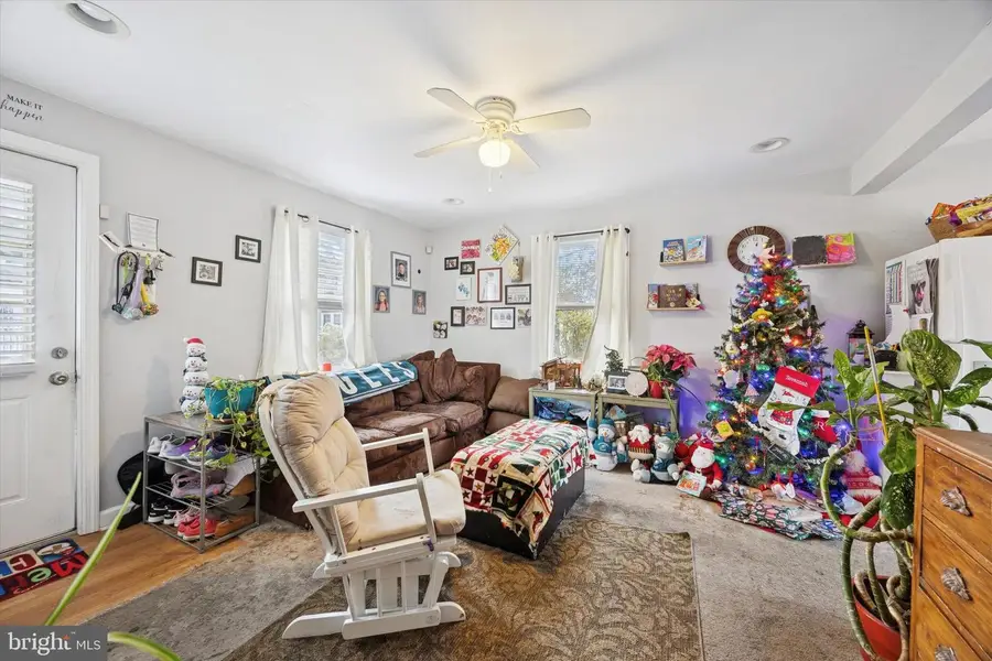 909 Walnut St, Collingdale, PA 19023 - Image #3