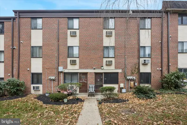 100 E Glenolden Ave #d-17, GLENOLDEN, PA 19036