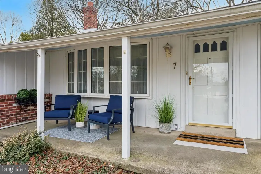 7 Dale Ln, Wallingford, PA 19086 - #2