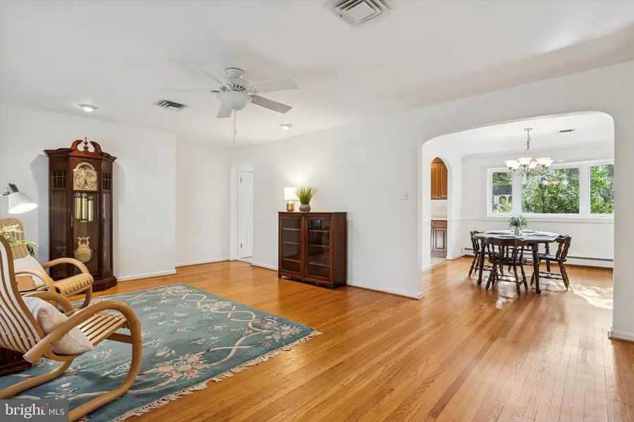 7 Dale Ln, Wallingford, PA 19086 - #3