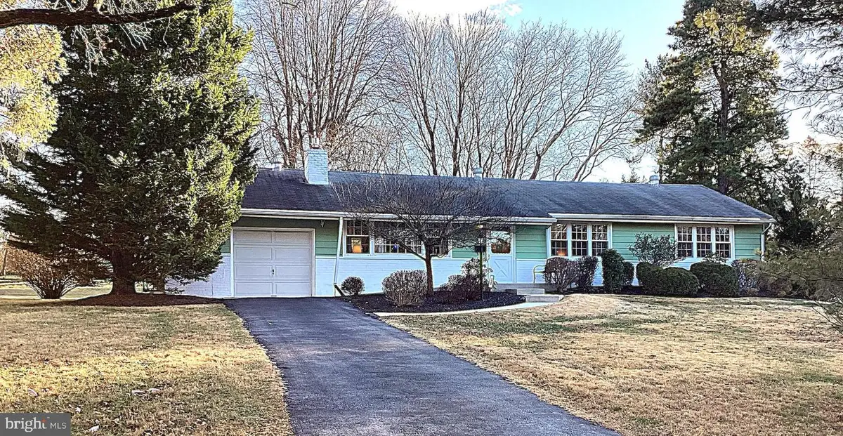 120 Hunt Club Ln, Newtown Square, PA 19073 - Image #1