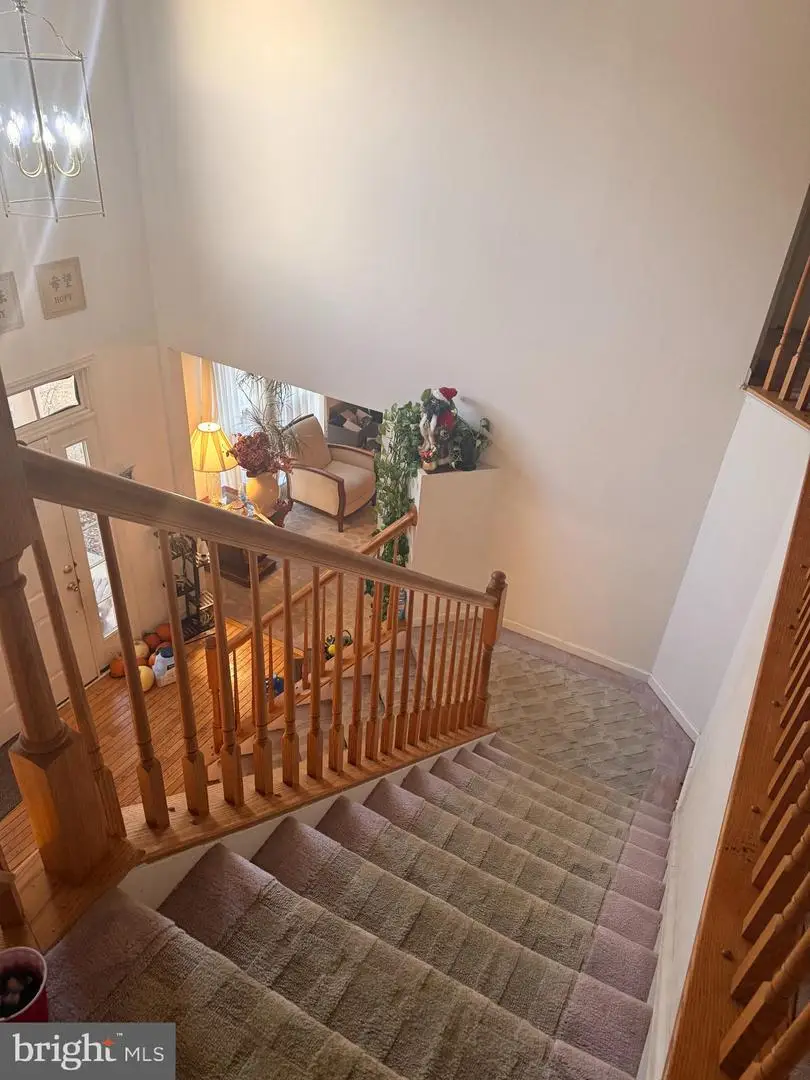 33 Big Woods Dr, Glen Mills, PA 19342 - Image #3